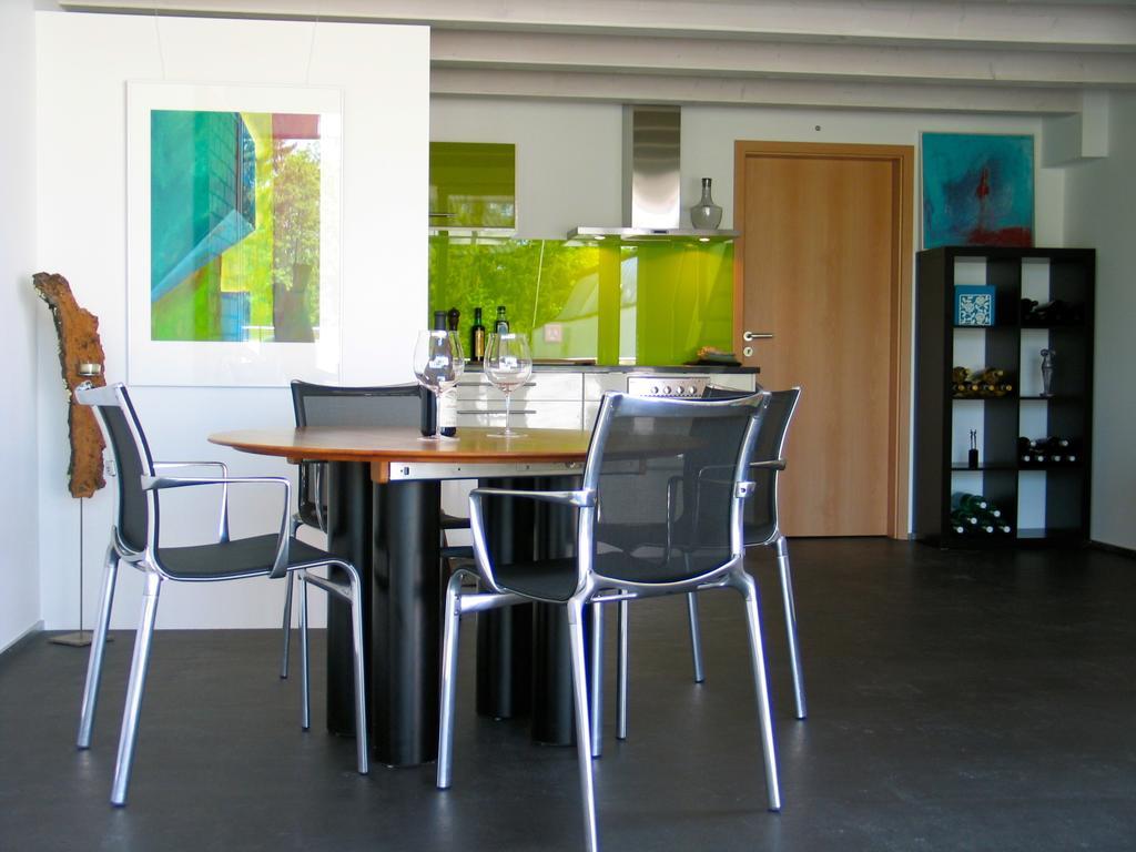 Ferienwohnung Artist's Loft zur Maloya Ormalingen Zimmer foto