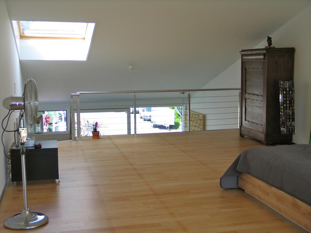 Ferienwohnung Artist's Loft zur Maloya Ormalingen Zimmer foto